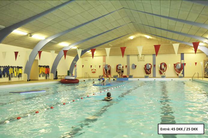 Imagen de la piscina del Hotel Thyregod Kursuscenter. Foto 19