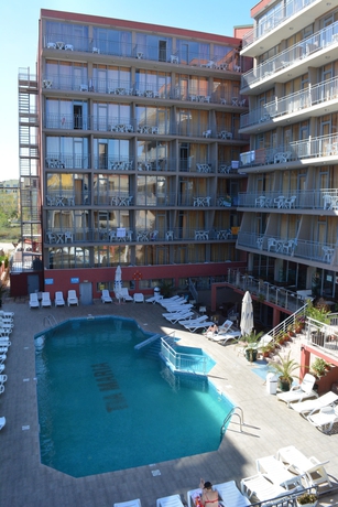 Imagen de los exteriores del Hotel Tia Maria. Foto 14