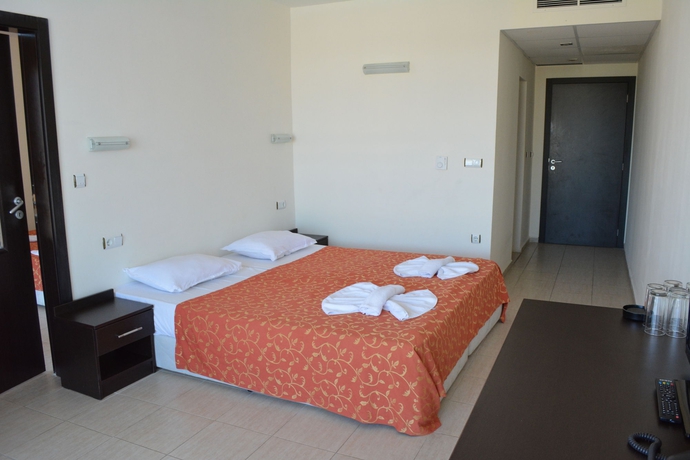 Imagen de la habitación del Hotel Tia Maria. Foto 8