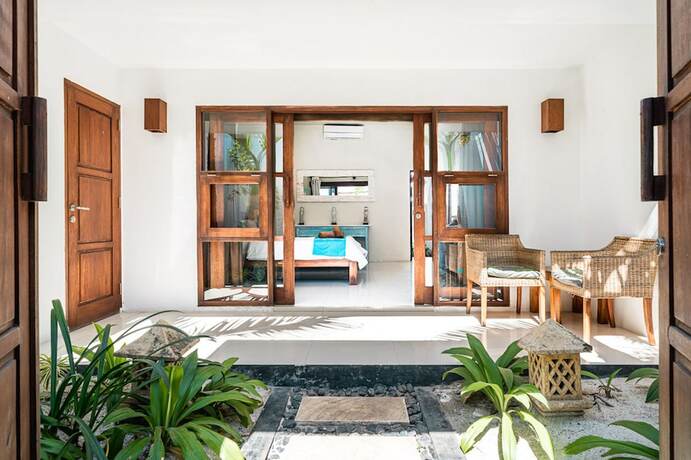 Imagen de la habitación del Hotel Tír na nÓg Beachfront Resort. Foto 20