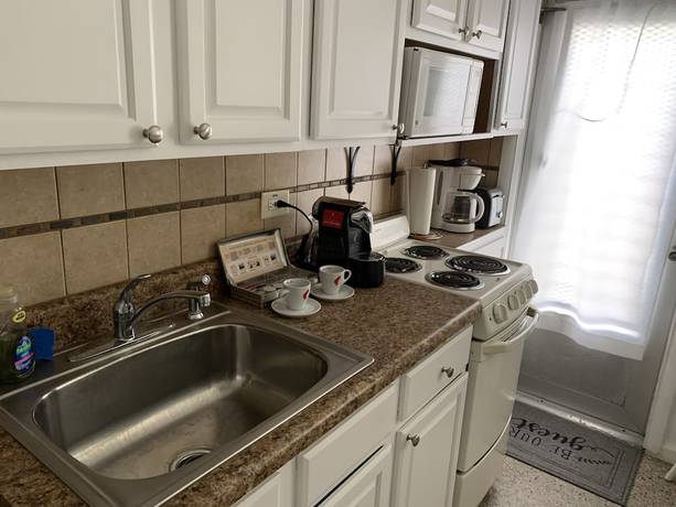 Imagen de la habitación del Hotel Tiana Beach Inn. Foto 20