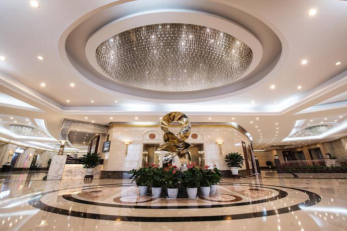 Imagen de los interiores del Hotel Tianjin Golden Crown. Foto 6