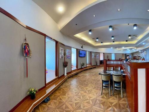 Imagen general del Hotel Tianjin Wuhe Business. Foto 2