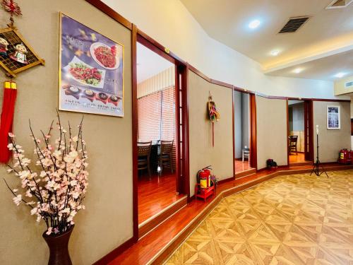 Imagen general del Hotel Tianjin Wuhe Business. Foto 6