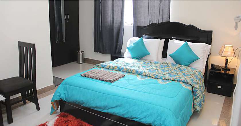 Imagen de la habitación del Hotel Tiara. Foto 13