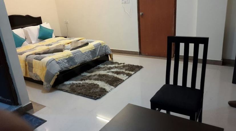 Imagen de la habitación del Hotel Tiara. Foto 18