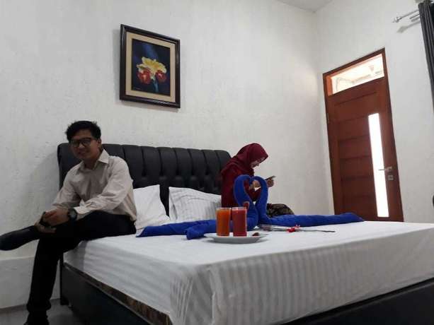 Imagen de la habitación del Hotel Tiara, Haurpanggung. Foto 12
