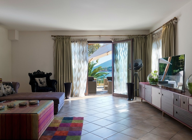 Imagen de la habitación del Hotel Tiara Miramar Beach and Spa. Foto 4