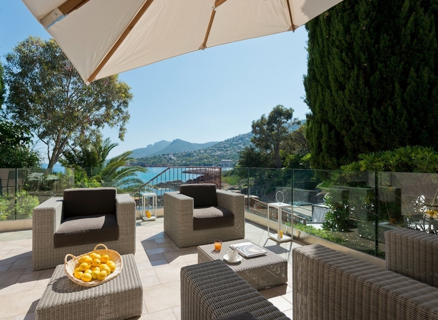 Imagen de la habitación del Hotel Tiara Miramar Beach and Spa. Foto 16