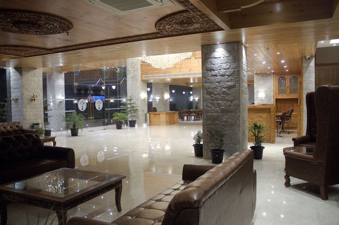Imagen de los interiores del Hotel Tiaraas and Resorts - A Five Star Luxury Resort Manali. Foto 19