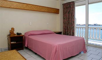 Imagen del bar/restaurante del Hotel Tiare Tahiti. Foto 5