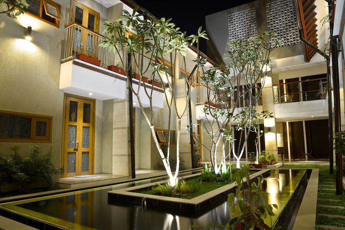 Imagen de los exteriores del Hotel Tibera Cibeunying. Foto 8
