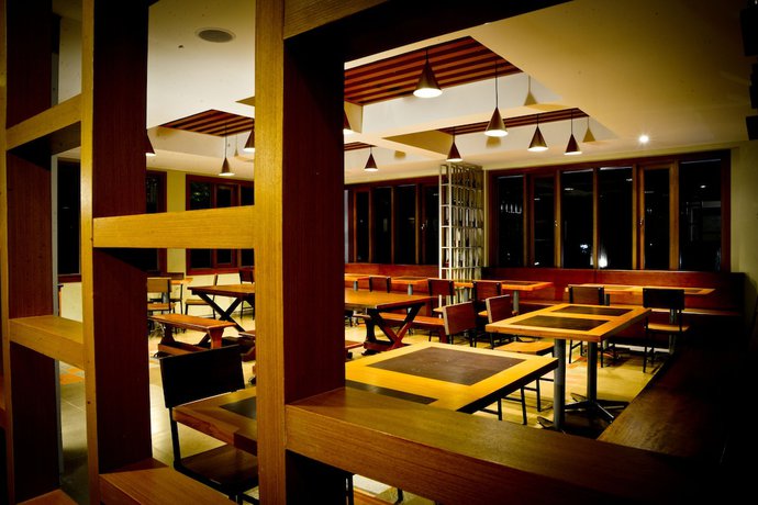 Imagen del bar/restaurante del Hotel Tibera Cibeunying. Foto 3