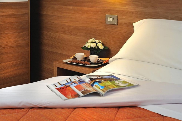 Imagen de la habitación del Hotel Tiberius. Foto 6