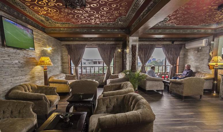 Imagen de los interiores del Hotel Tibet. Foto 15
