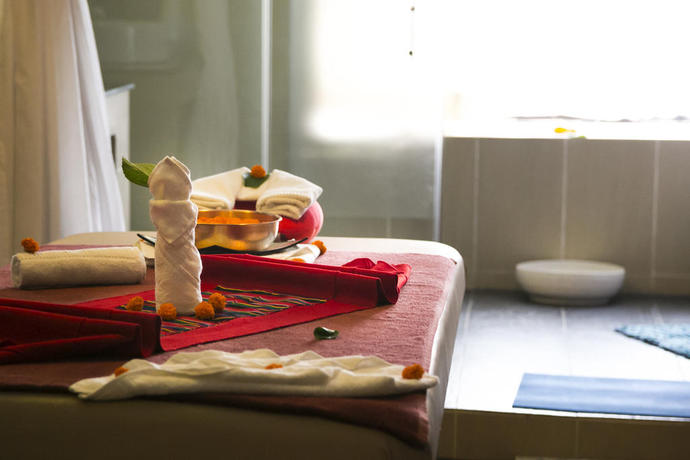 Imagen de los interiores del Hotel Tibet. Foto 16