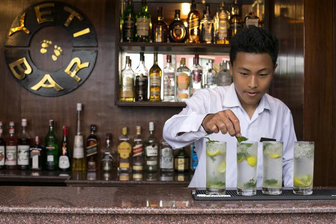 Imagen del bar/restaurante del Hotel Tibet. Foto 10