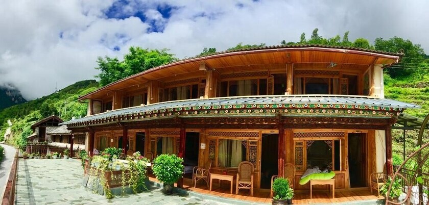 Imagen general del Hotel Tibet Guest House, Shangri-La. Foto 1