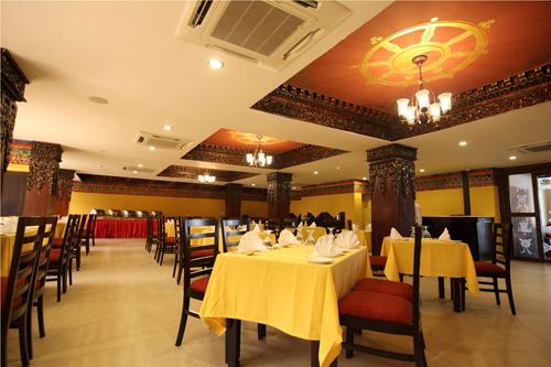 Imagen del bar/restaurante del Hotel Tibet International. Foto 3