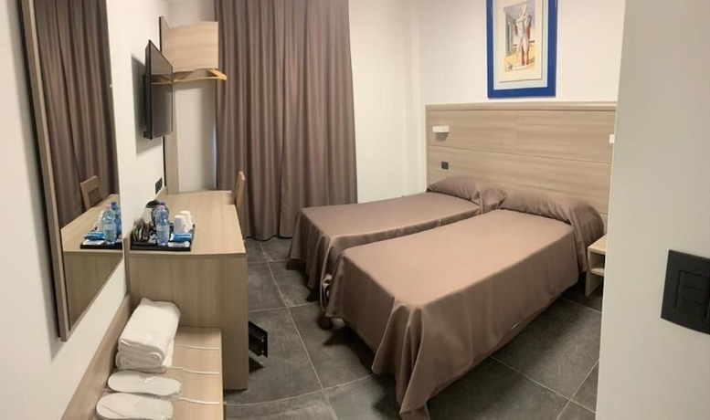 Imagen de la habitación del Hotel Tiby. Foto 9