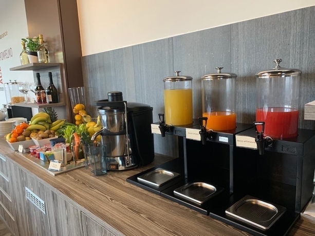 Imagen del bar/restaurante del Hotel Tiby. Foto 3