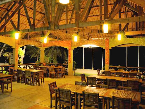 Imagen del bar/restaurante del Hotel Ticao Island Resort. Foto 9