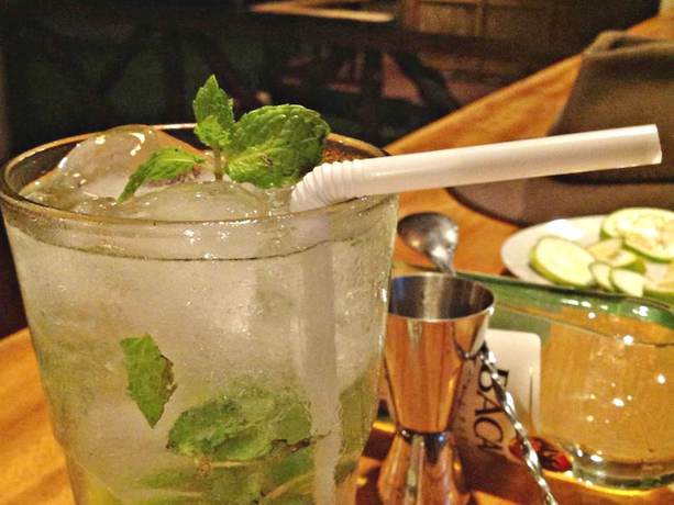 Imagen del bar/restaurante del Hotel Ticao Island Resort. Foto 14