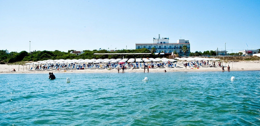 Imagen de los exteriores del Hotel Ticho's Greenblu. Foto 6