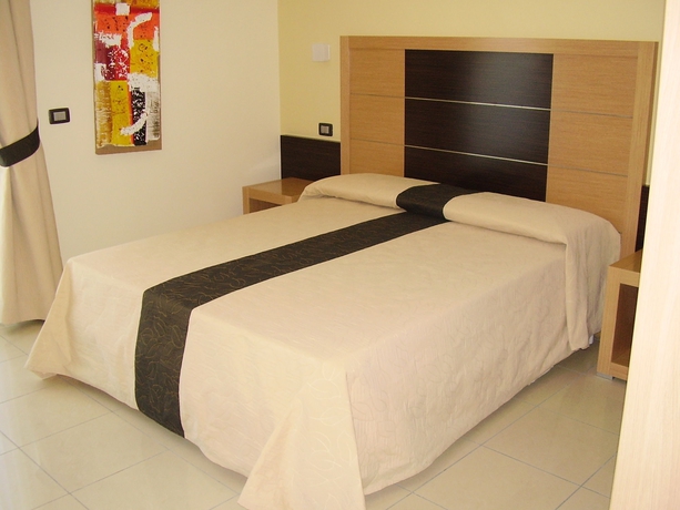 Imagen de la habitación del Hotel Ticho's Greenblu. Foto 3