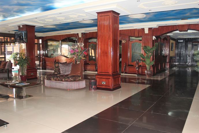 Imagen de los interiores del Hotel Tick. Foto 17