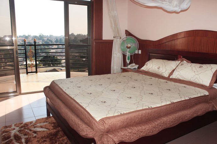 Imagen de la habitación del Hotel Tick. Foto 13