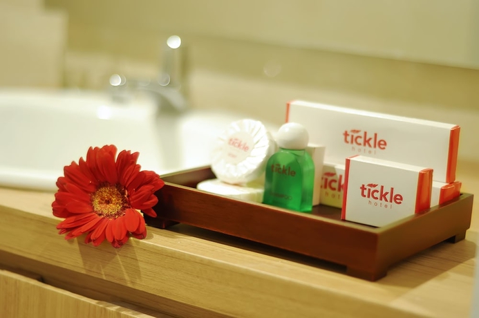 Imagen de la habitación del Hotel Tickle. Foto 17