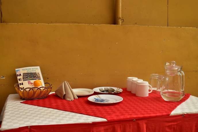 Imagen del bar/restaurante del Hotel Tickles. Foto 5