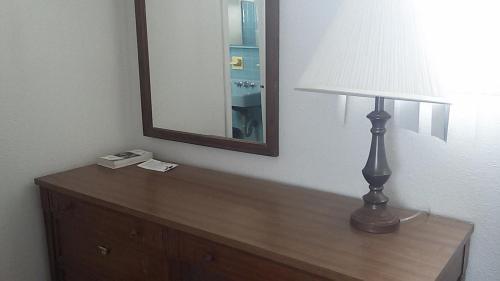 Imagen de la habitación del Hotel Tide Winds Motel. Foto 6