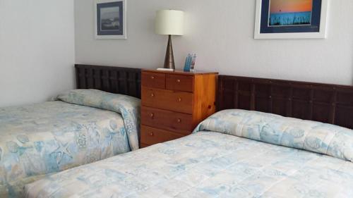 Imagen de la habitación del Hotel Tide Winds Motel. Foto 7