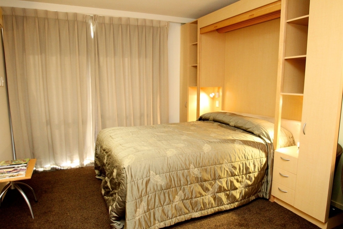 Imagen de la habitación del Hotel Tides. Foto 6