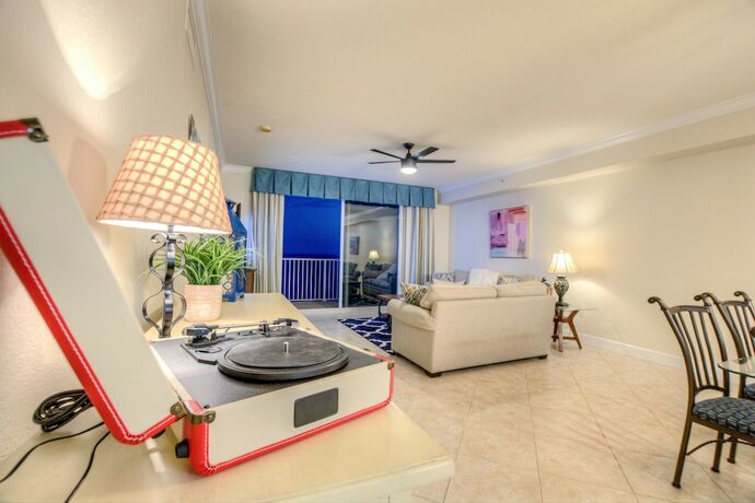 Imagen general del Hotel Tidewater Beach Condos by Aneliya\'s Rentals. Foto 3