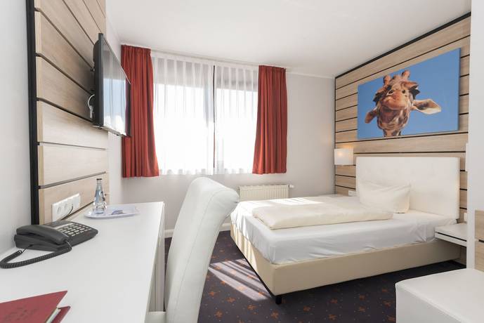 Imagen de la habitación del Hotel Tiek. Foto 16