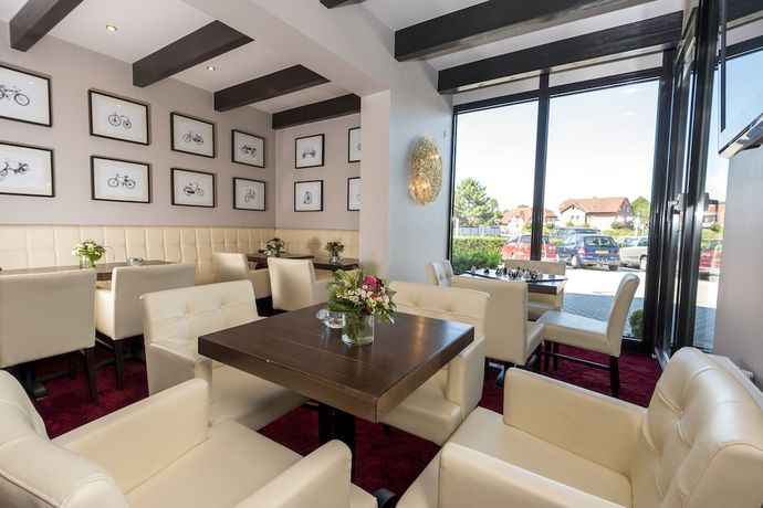 Imagen de los interiores del Hotel Tiek. Foto 20