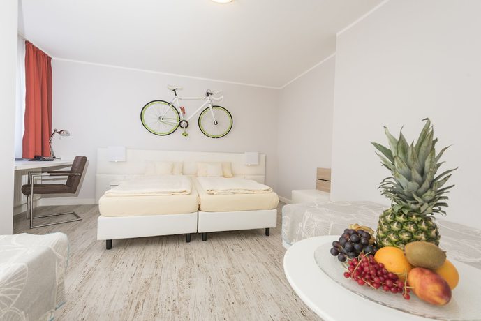 Imagen de la habitación del Hotel Tiek. Foto 17