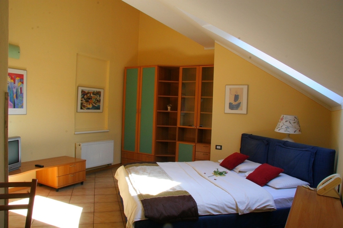 Imagen de la habitación del Hotel Tiepolo, Praga. Foto 2