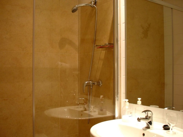 Imagen de la habitación del Hotel Tierra De Campos. Foto 10