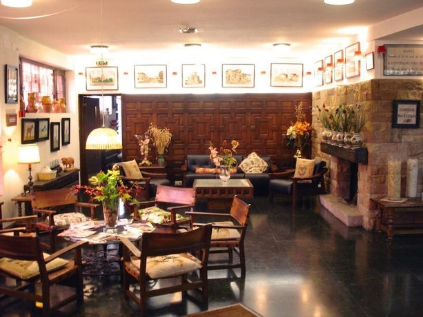 Imagen de los interiores del Hotel Tierra De Campos. Foto 13