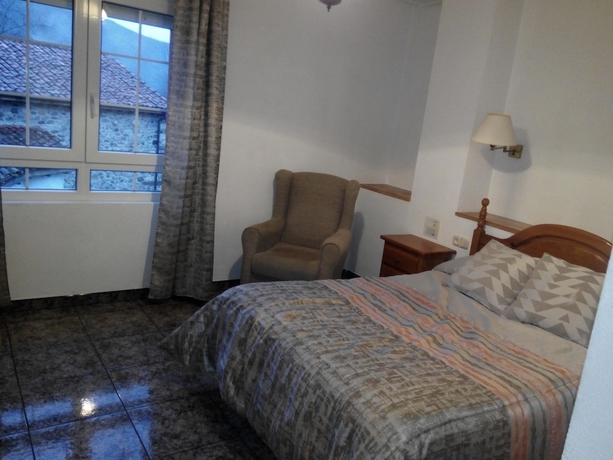 Imagen de la habitación del Hotel Tierra De La Reina. Foto 13