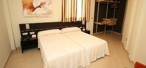 Imagen de la habitación del Hotel Tierra de Vinos. Foto 21