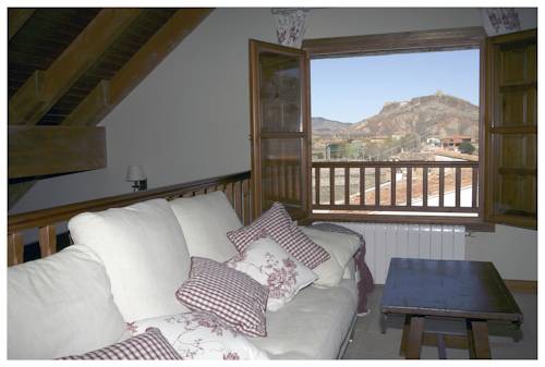 Imagen de la habitación del Hotel Tierras De Moya. Foto 2