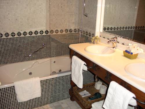 Imagen de la habitación del Hotel Tierras De Moya. Foto 13