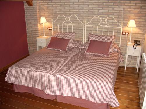 Imagen de la habitación del Hotel Tierras De Moya. Foto 16