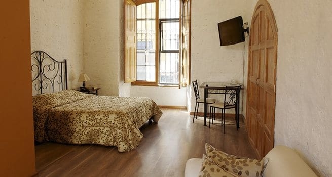 Imagen de la habitación del Hotel Tierrasur. Foto 13