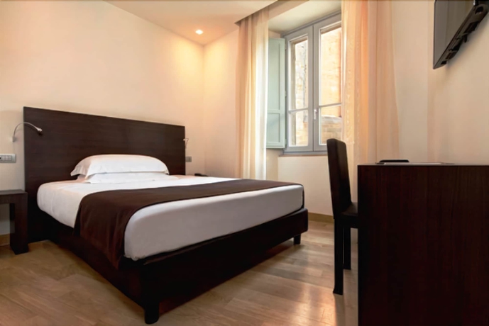 Imagen de la habitación del Hotel Tiferno. Foto 12